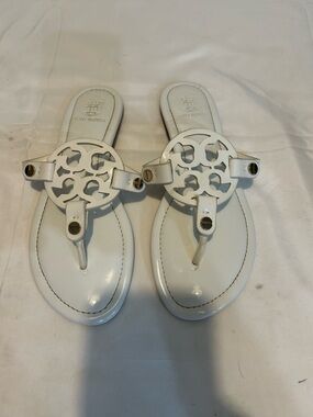 Tory Burch White Patent Miller Logo Thong Sandals size8.5
